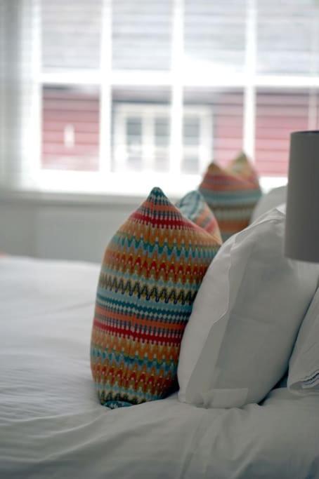 Paskins, Cowes - Sleeps 4 - 2 Bed - 2 Bath - Central Location Exteriör bild