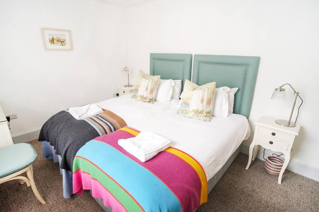 Paskins, Cowes - Sleeps 4 - 2 Bed - 2 Bath - Central Location Exteriör bild